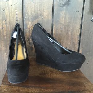 NEVER WORN!  Steve Maddent platform wedges