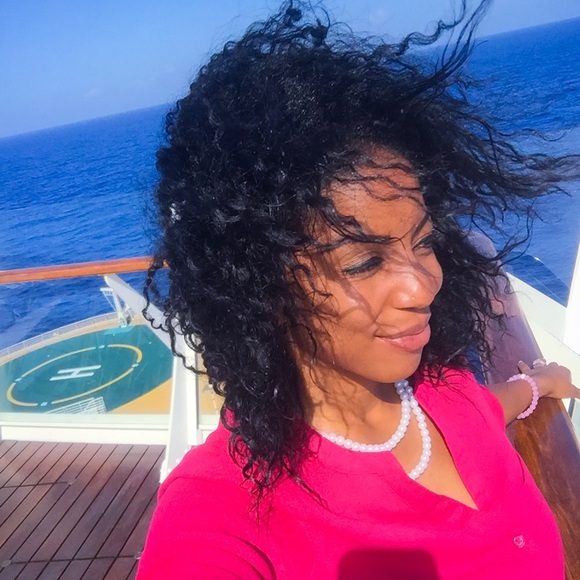 Meet your Posher, Alissa - Picture 3 of 3