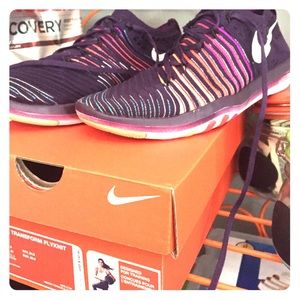 Nike free transform Flyknit
