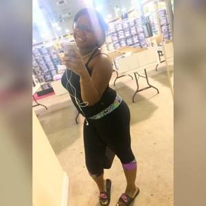 Meet your Posher, Shania