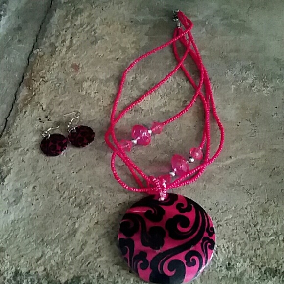 Necklace and matching earrings!