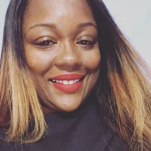 Meet your Posher, Ameka