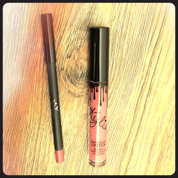 Posie K Lip Kit Only Used 1 Time.☁️👄