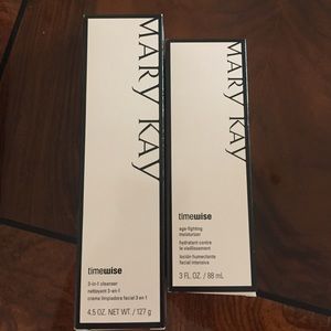 Mary Kay TimeWise BundleCleanser And Moisturizer