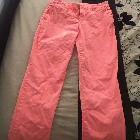 Size 02 by GAP never worn, too big for me, peachy