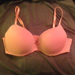 LIKE NEW Marilyn Monroe Padded Push Up Bra 36C