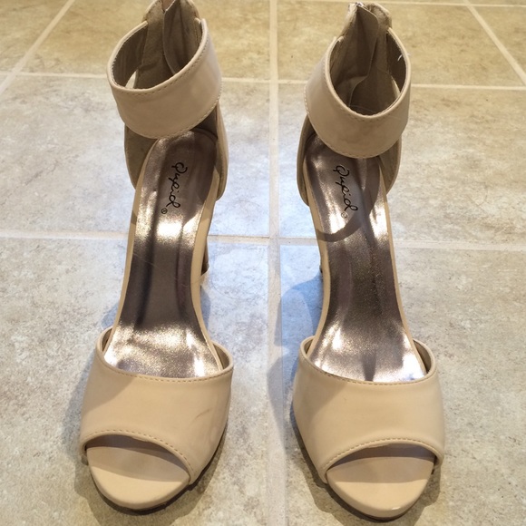 Nude heels price is negotiable
