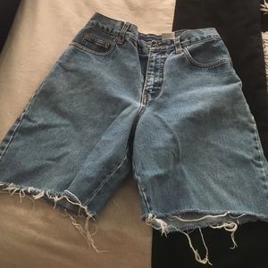 Very stylish, High Rise shorts