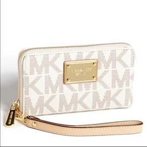 Michael Kors wallet/wristlet