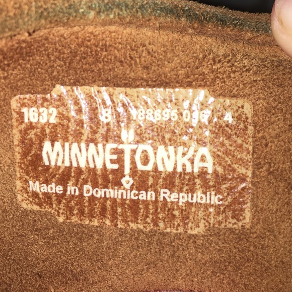 Minnetonka's size 8 - Picture 2 of 2