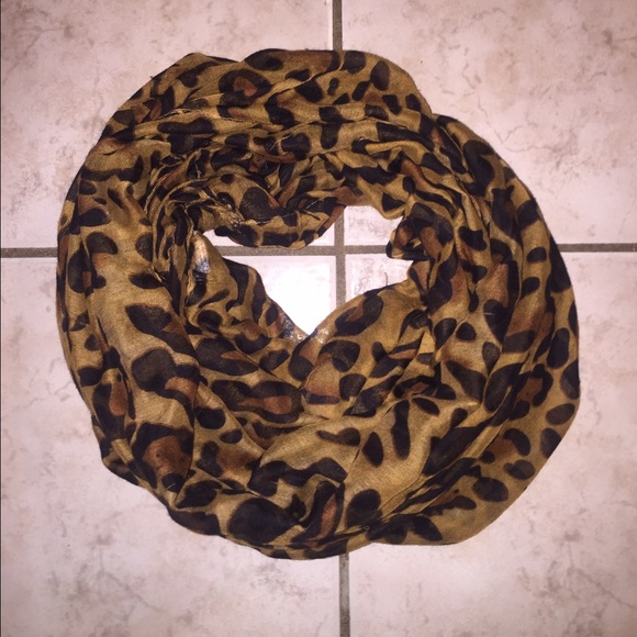 Cheetah Infinity Scarf