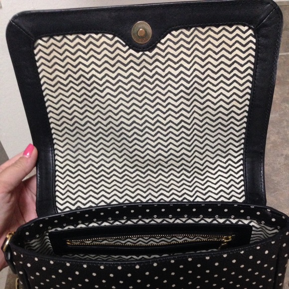 More pics of TB Purse