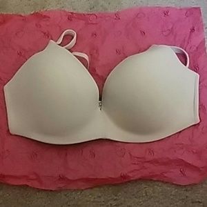 Body by Victoria Ipex Wireless Bra.