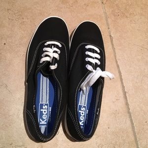 black keds