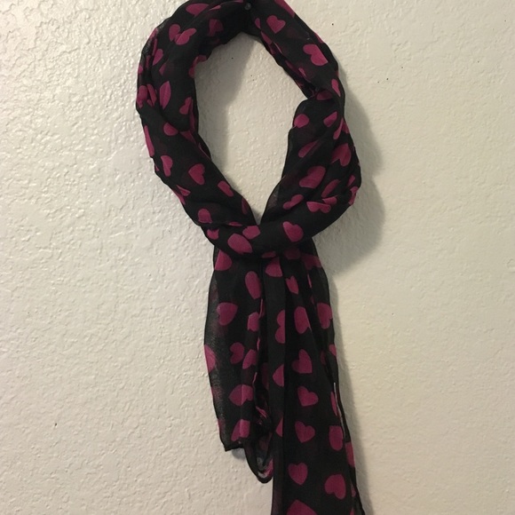 Heart scarf