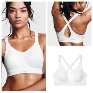 Victoria's Secret Lightweight Sports Bra 34D