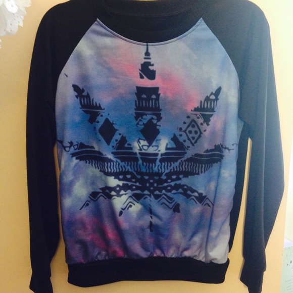 ✨ ✨Black sweater✨🎀