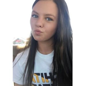 Meet your Posher, Alyssa