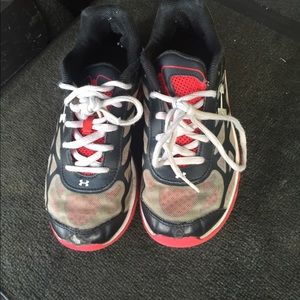 Under armour tennis shoes