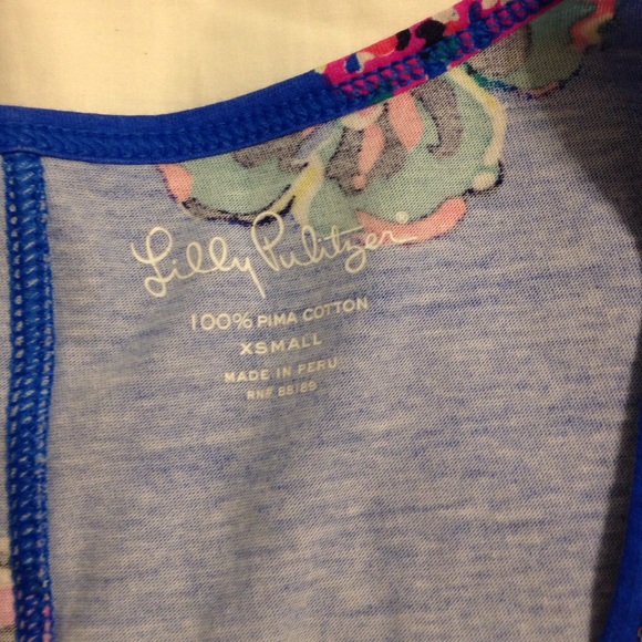 Xsmall Lilly Pulitzer V neck - Picture 3 of 3