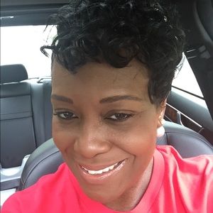 Meet your Posher, Ebony