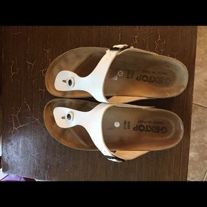 Gextop Italian sandals, like Birkenstocks.