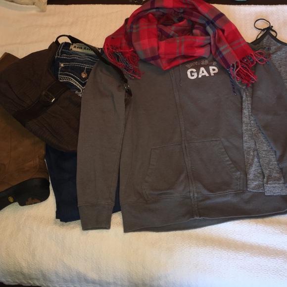Gap Size Large sweatshirt