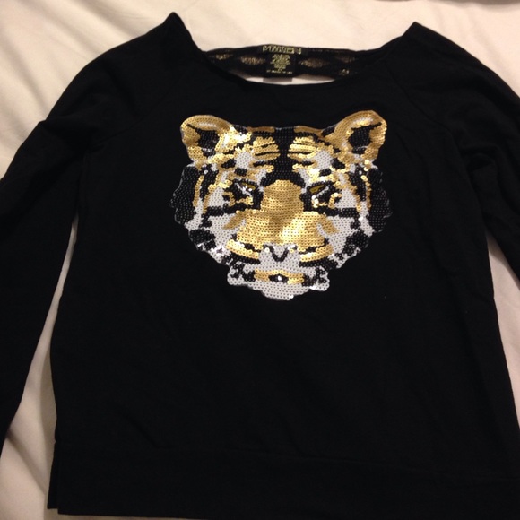 XS Sequin Tiger top - Picture 1 of 4