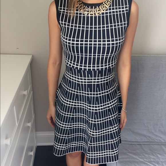 Chic Dress - Picture 2 of 2