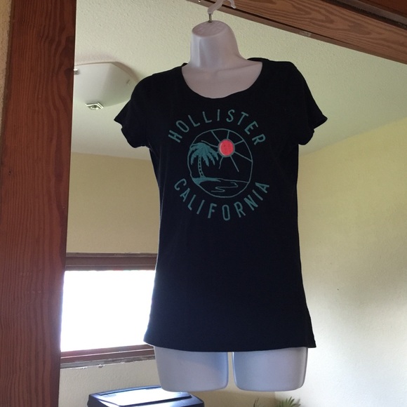 Black hollister shirt size small