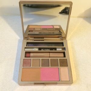 Urban Decay Naked on the Run Palette