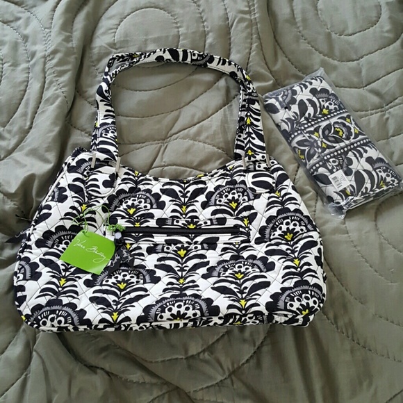 Vera Bradley Fanfare 🎉HOST PICK🎊