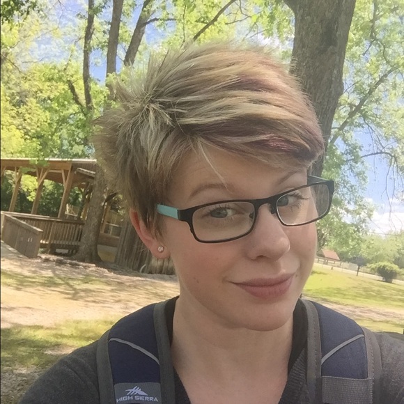 Meet your Posher, Amber