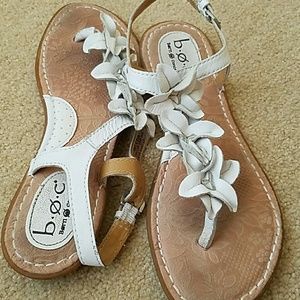 BOC  white flower sandals