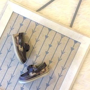 Nwot, infant boy sperrys