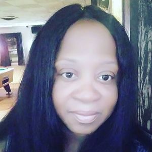 Meet your Posher, Carolyn