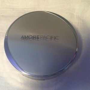 Amore Pacific  cushion compact **with refill**