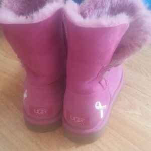 Breast Cancer UGG