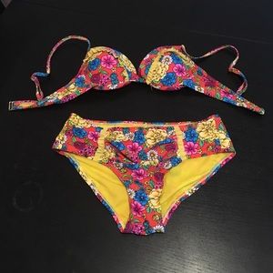 SOLD Floral high rise bikini set