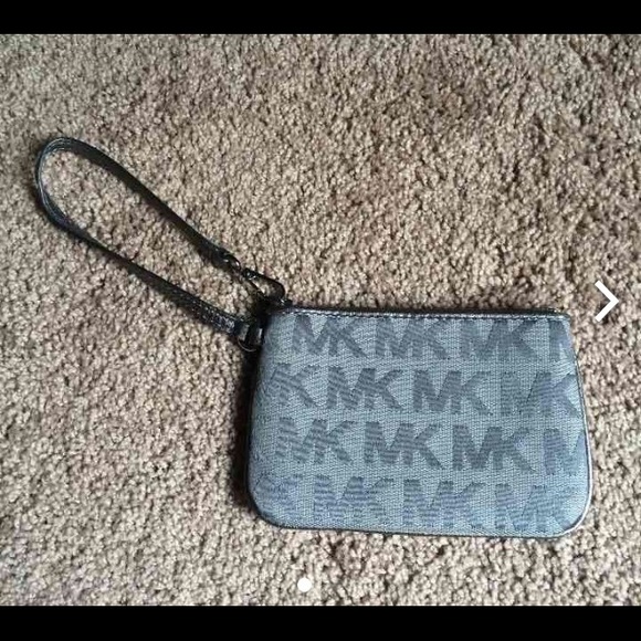 Michael Kors wristlet