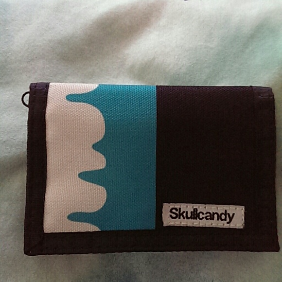 Skullcandy New Wallet     never been used