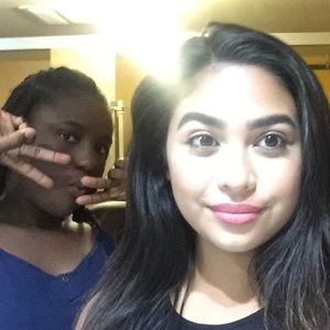 Meet your Posher, Ariana