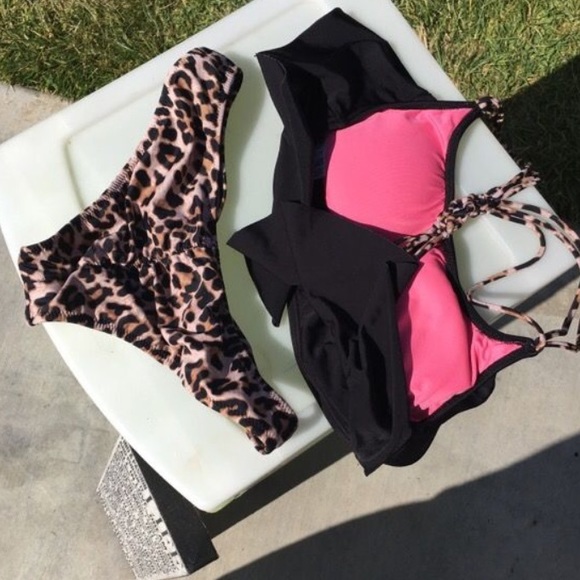 Vs pink bathing suit - Picture 2 of 2