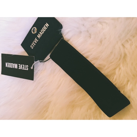 Steve Madden Jewelry - Steve Madden Velvet Choker