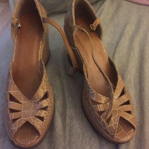 Nine West vintage snakeskin wedges