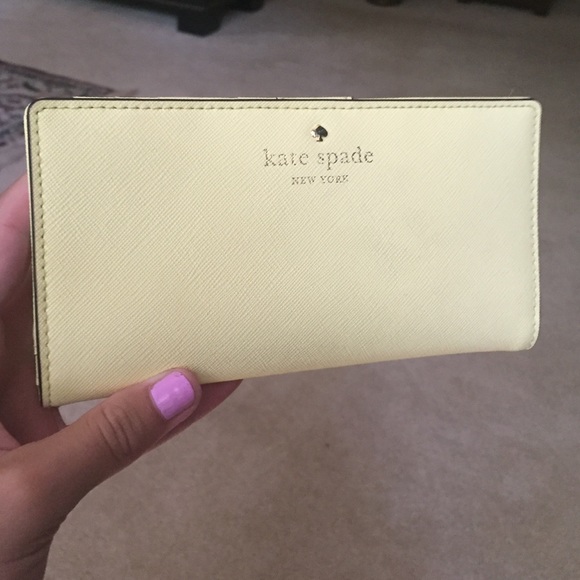 Kate Spade Handbags - Kate Spade Wallet