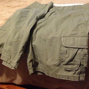 Gap Cargo Favorite Chino Shorts
