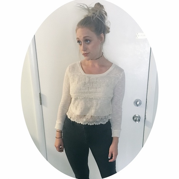 Cropped sweater 🌹