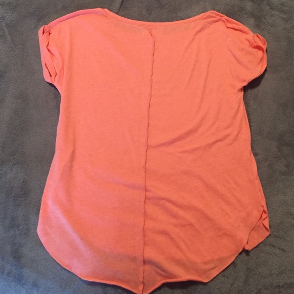 Hollister "own it" graphic t shirt - Picture 3 of 4