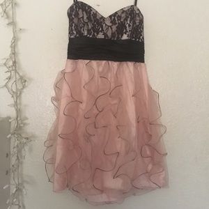 I am selling a wonderful pink and black dress